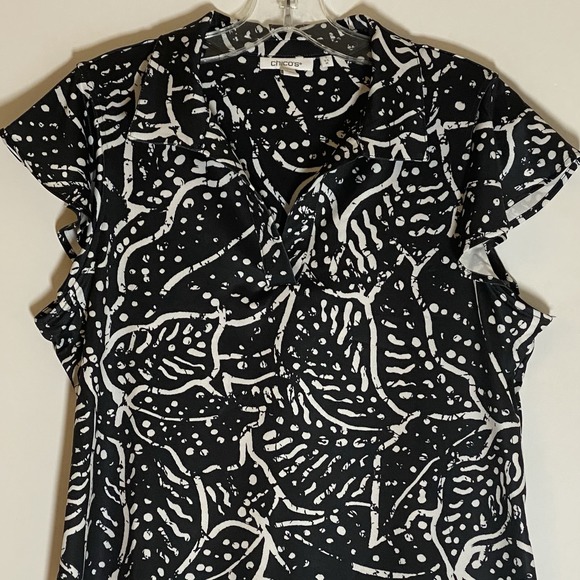 Chicos Top Womens 1 Medium Black White Flouncy Ruffle Sleeve V-Neck Boho Classic - Picture 2 of 16